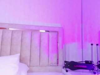 Live cam show with SaraRossi
