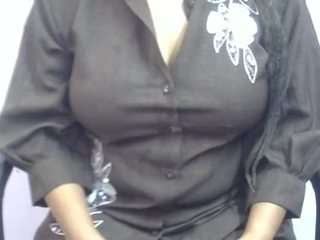 Live cam show with sweetyarora7772