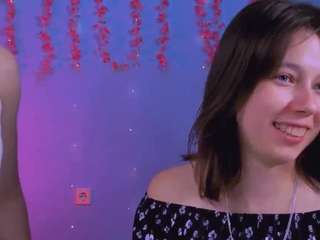 Live cam show with aria-wild