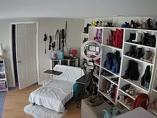 Miss Olivia Black Dressing Room's Live Sex Cam Show