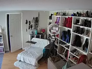 Miss Olivia Black Dressing Room's Live Sex Cam Show