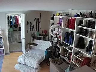 Miss Olivia Black Dressing Room's Live Sex Cam Show