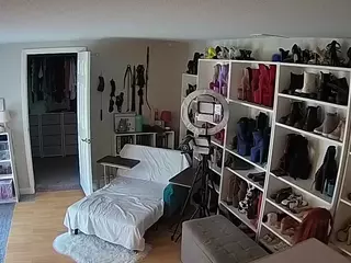 Miss Olivia Black Dressing Room's Live Sex Cam Show