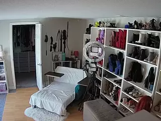 Miss Olivia Black Dressing Room's Live Sex Cam Show