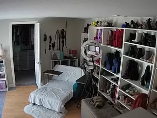 Miss Olivia Black Dressing Room's Live Sex Cam Show