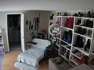 Miss Olivia Black Dressing Room's Live Sex Cam Show