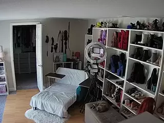 Miss Olivia Black Dressing Room's Live Sex Cam Show
