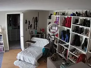 Miss Olivia Black Dressing Room's Live Sex Cam Show