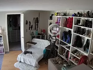 Miss Olivia Black Dressing Room's Live Sex Cam Show