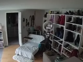 Miss Olivia Black Dressing Room's Live Sex Cam Show