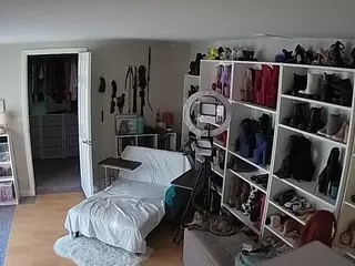 Miss Olivia Black Dressing Room's Live Sex Cam Show