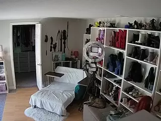 Miss Olivia Black Dressing Room's Live Sex Cam Show