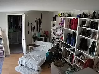 Miss Olivia Black Dressing Room's Live Sex Cam Show