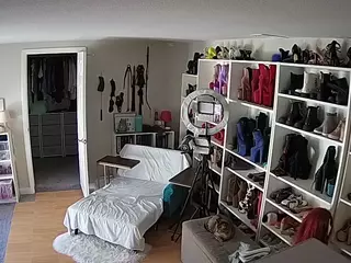 Miss Olivia Black Dressing Room's Live Sex Cam Show