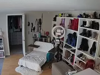 Miss Olivia Black Dressing Room's Live Sex Cam Show