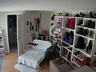 Miss Olivia Black Dressing Room's Live Sex Cam Show