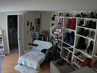 Miss Olivia Black Dressing Room's Live Sex Cam Show