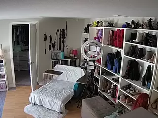 Miss Olivia Black Dressing Room's Live Sex Cam Show