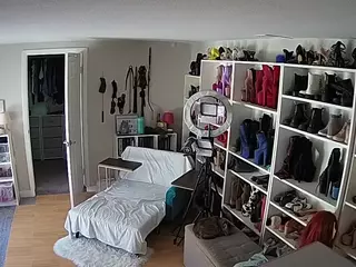 Miss Olivia Black Dressing Room's Live Sex Cam Show