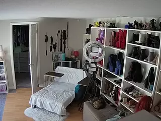 Miss Olivia Black Dressing Room's Live Sex Cam Show