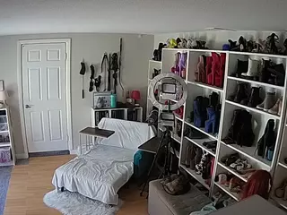 Miss Olivia Black Dressing Room's Live Sex Cam Show
