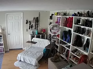 Miss Olivia Black Dressing Room's Live Sex Cam Show