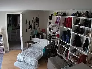 Miss Olivia Black Dressing Room's Live Sex Cam Show