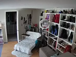 Miss Olivia Black Dressing Room's Live Sex Cam Show