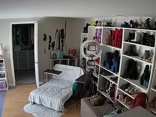 Miss Olivia Black Dressing Room's Live Sex Cam Show