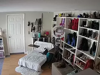Miss Olivia Black Dressing Room's Live Sex Cam Show