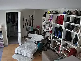 Miss Olivia Black Dressing Room's Live Sex Cam Show