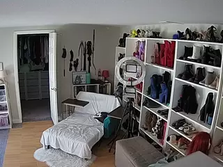 Miss Olivia Black Dressing Room's Live Sex Cam Show