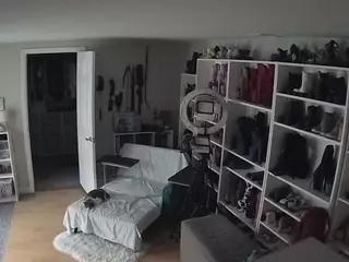 Miss Olivia Black Dressing Room's Live Sex Cam Show