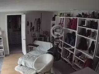 Miss Olivia Black Dressing Room's Live Sex Cam Show