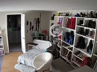 Miss Olivia Black Dressing Room's Live Sex Cam Show
