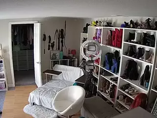 Miss Olivia Black Dressing Room's Live Sex Cam Show