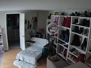 Miss Olivia Black Dressing Room's Live Sex Cam Show