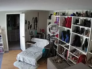 Miss Olivia Black Dressing Room's Live Sex Cam Show