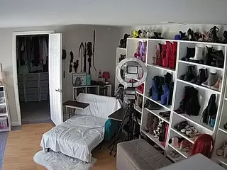 Miss Olivia Black Dressing Room's Live Sex Cam Show