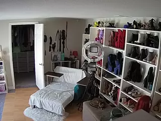 Miss Olivia Black Dressing Room's Live Sex Cam Show