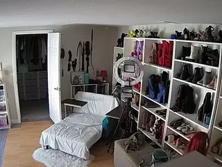 Miss Olivia Black Dressing Room's Live Sex Cam Show
