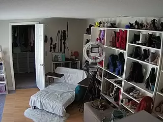 Miss Olivia Black Dressing Room's Live Sex Cam Show