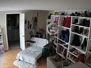 Miss Olivia Black Dressing Room's Live Sex Cam Show