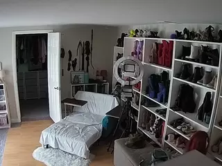 Miss Olivia Black Dressing Room's Live Sex Cam Show