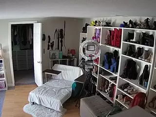 Miss Olivia Black Dressing Room's Live Sex Cam Show