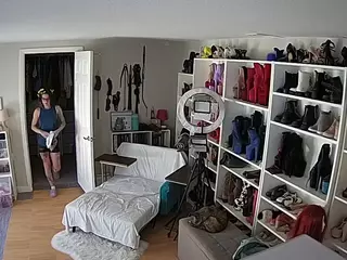 Miss Olivia Black Dressing Room's Live Sex Cam Show