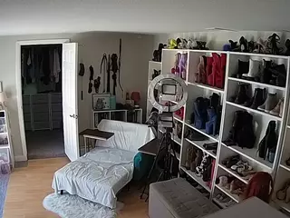 Miss Olivia Black Dressing Room's Live Sex Cam Show