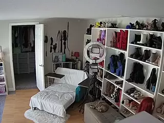 Miss Olivia Black Dressing Room's Live Sex Cam Show