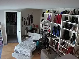 Miss Olivia Black Dressing Room's Live Sex Cam Show