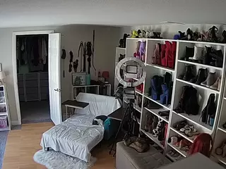 Miss Olivia Black Dressing Room's Live Sex Cam Show